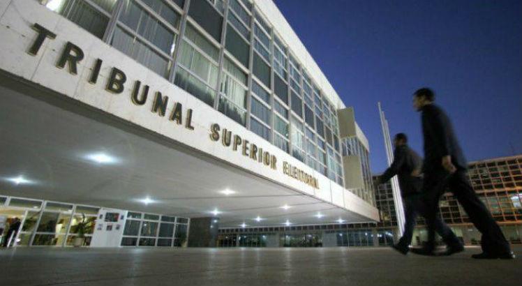 Resultado de imagem para Falta de estratégia impede TSE de atuar sobre fake news