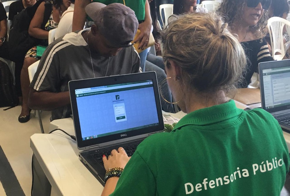 Defensoria PÃºblica realiza na sexta mais um mutirÃ£o para retificaÃ§Ã£o de nome e gÃªnero de pessoas trans que residem em Salvador. â?? Foto: Phael Fernandes / G1
