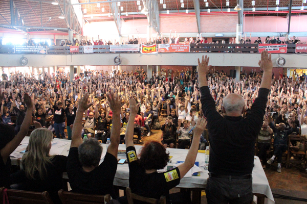 Resultado de imagem para Em Assembleia Geral, servidores deliberam PARALISAR NO DIA 30