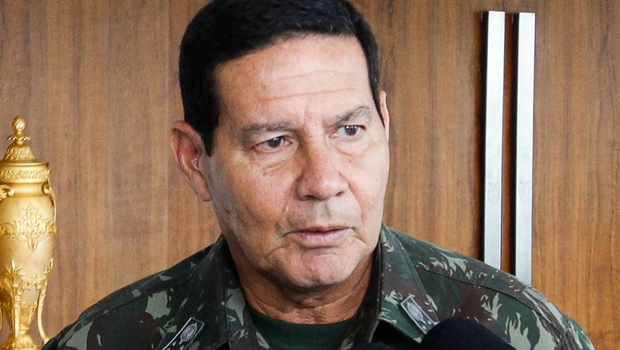 Resultado de imagem para fotos do vice presidente mourão