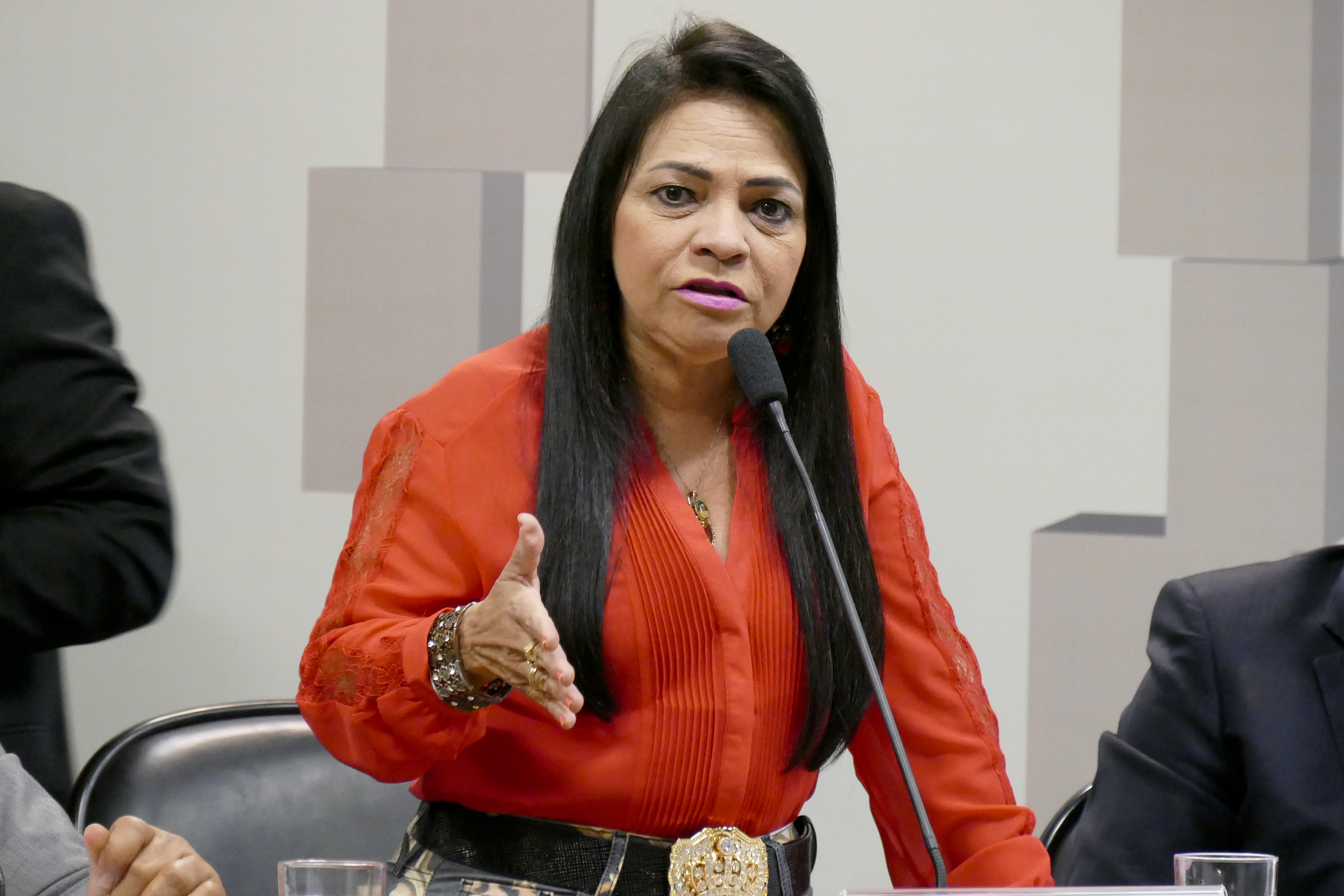 Moema é multada pelo TCM-BA por irregularidades em programa de educação