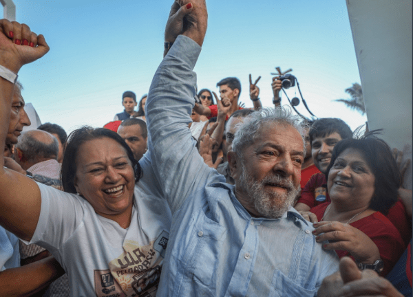 Resultado de imagem para fotos de viagens de lula