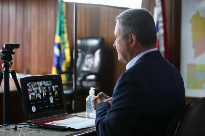 Decreto que suspende aulas, eventos e transporte intermunicipal é ...