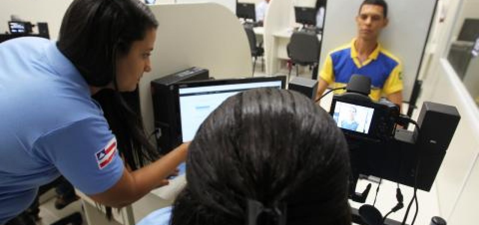 Detran-BA usará sistema de reconhecimento facial para emissão da CNH - Metro 1