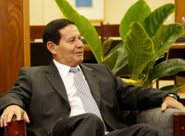 Mourão defende que mulher decida sobre aborto