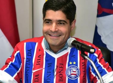 Torcedor do Bahia, Neto paga R$ 40 mil a banda para tocar em festa pelo tÃtulo de 88