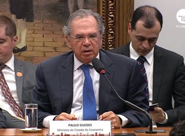 'Isso não é briga de rua', diz presidente da CCJ após discussão entre Guedes e deputadosÂ