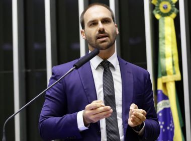 Parte do Senado apoia PEC que impediria indicação de Eduardo como embaixador