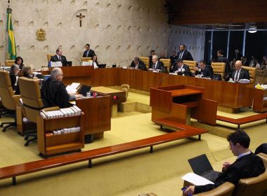 Maioria do STF julga inconstitucional redução de salário de servidores;Toffoli suspende sessão