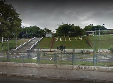 Homem mata ex-mulher esfaqueada na sede do Detran em Salvador