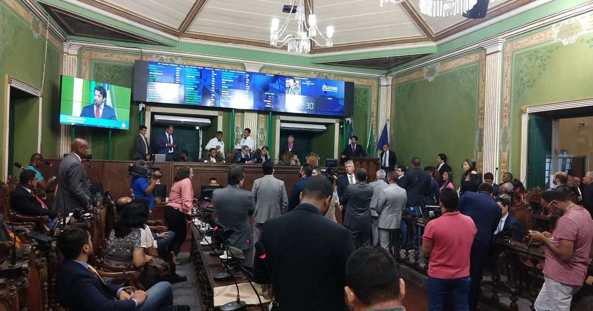 Resultado de imagem para Após 'ISS do ônibus', 2 projetos do Executivo vão ganhar prioridade da base de Neto na CMS