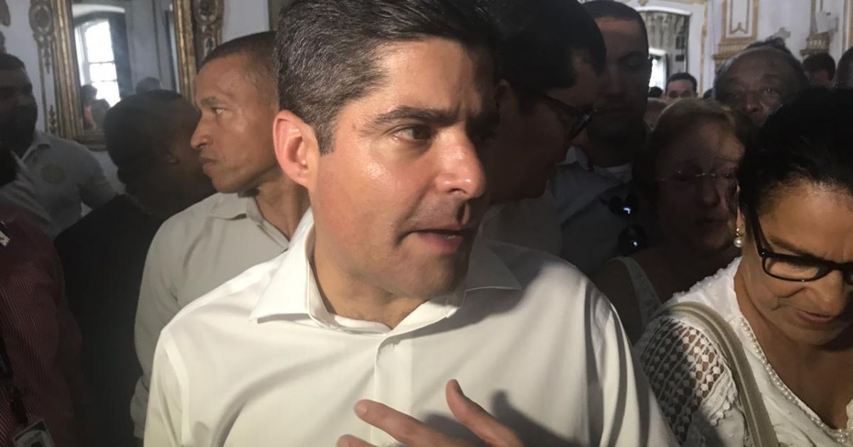 Resultado de imagem para Neto diz ser a favor da criminalização da homofobia, mas que há pessoas contra no DEM