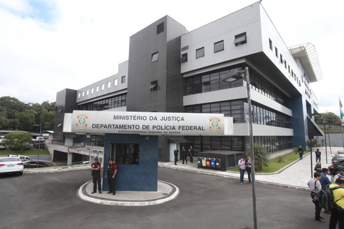 Resultado de imagem para César Mata Pires Filho, da OAS, se entrega à PolÃcia Federal