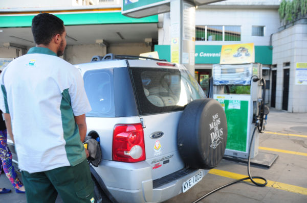 Resultado de imagem para fotos de postos de gasolina
