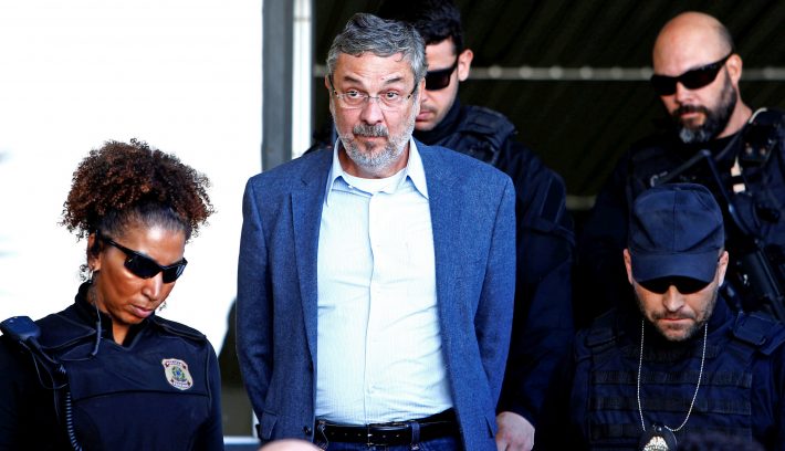 Resultado de imagem para Moro condena Palocci a 12 anos e 2 meses de prisão