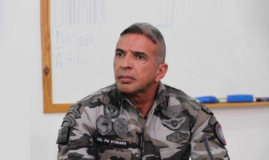 Vídeo: BMW X5 do coronel da PM-BA Humberto Sturaro é tomada de assalto em  Vilas do Atlântico; assista – #Acesse Política | O site de política que  mais cresce na Bahia.