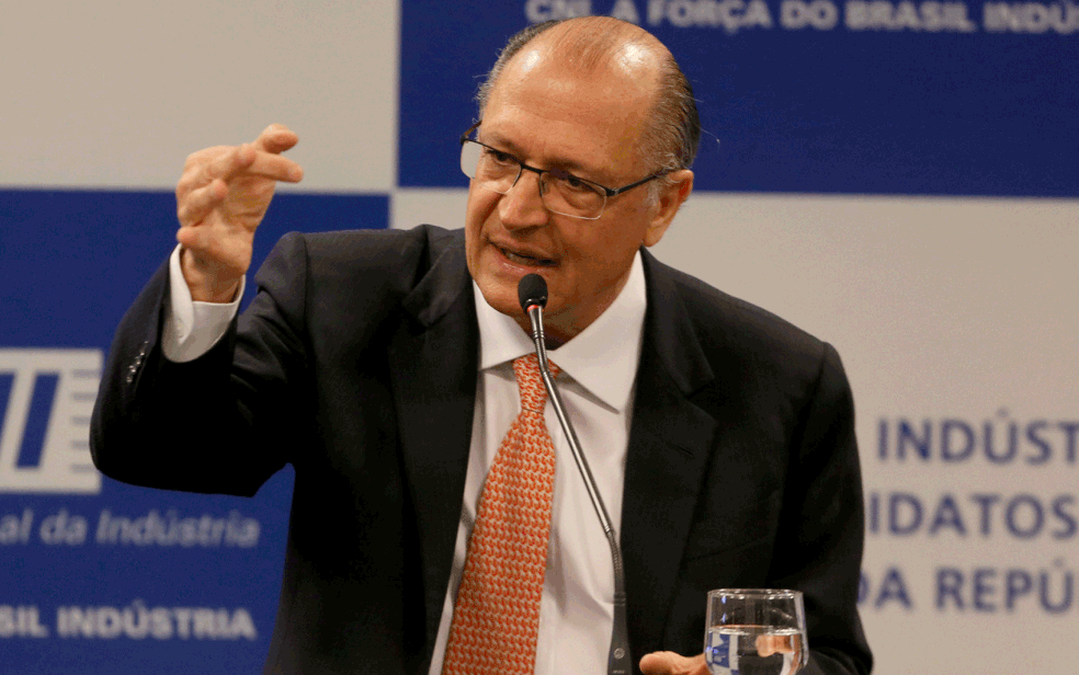 Geraldo Alckmin (PSDB) durante evento da CNI com prÃ©-candidatos a presidente da RepÃºblica no inÃ­cio deste mÃªs (Foto: SÃ©rgio Dutti/CNI)