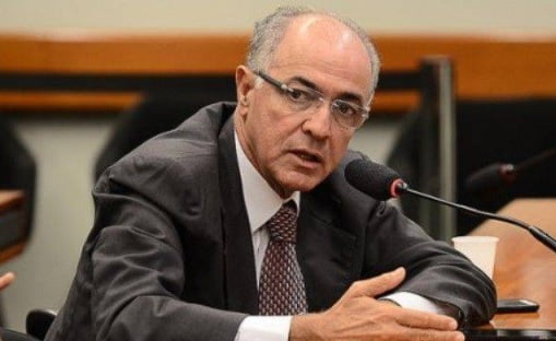 Resultado de imagem para ex-deputado José Carlos Aleluia