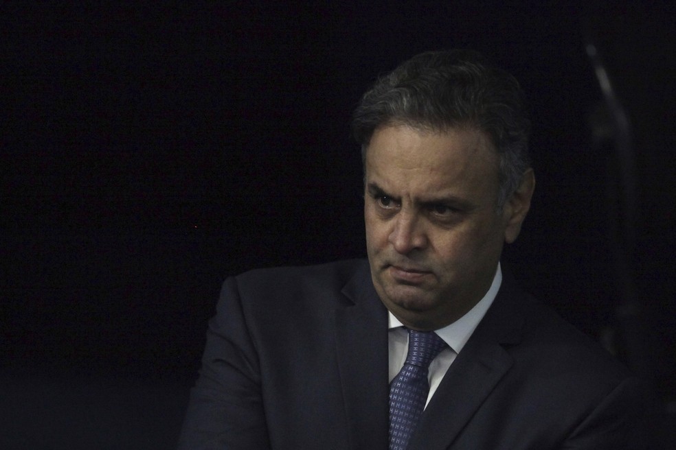 Resultado de imagem para Parecer do Senado ao STF diz que afastamento de mandato é inconstitucional