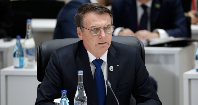 Resultado de imagem para Bolsonaro parabeniza policiais por ação contra sequestro no Rio