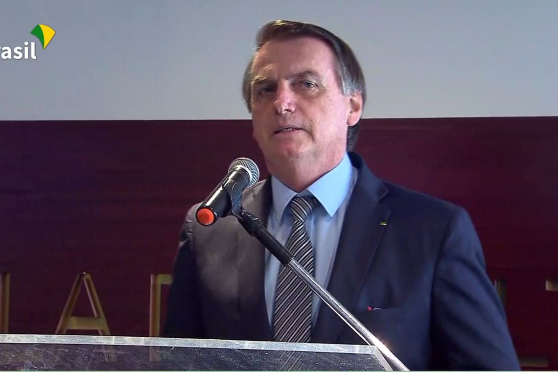 Presidente Jair Bolsonaro durante encontro com empresários e o governador em Goiânia