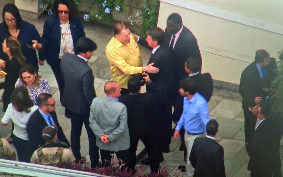 Bolsonaro passa por nova avaliação médica no Hospital Albert Einstein em SP