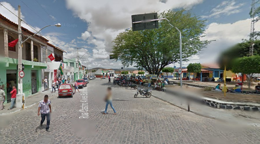 Resultado de imagem para No municÃpio de Boa Vista do Tupim, no centro da cidade