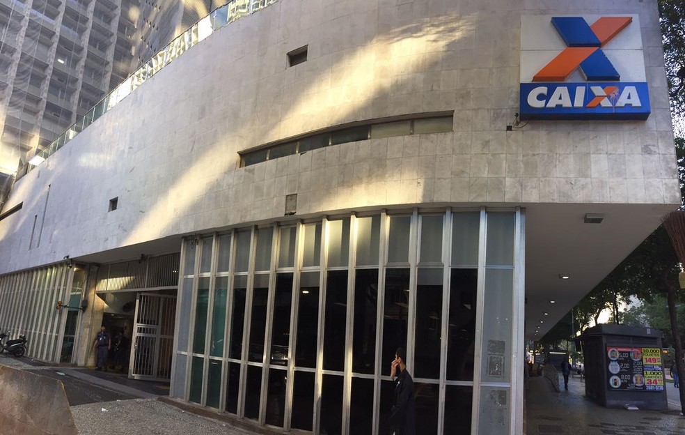 Fachada da Caixa Econômica Federal, no Centro do Rio â?? Foto: Henrique Coelho/ G1