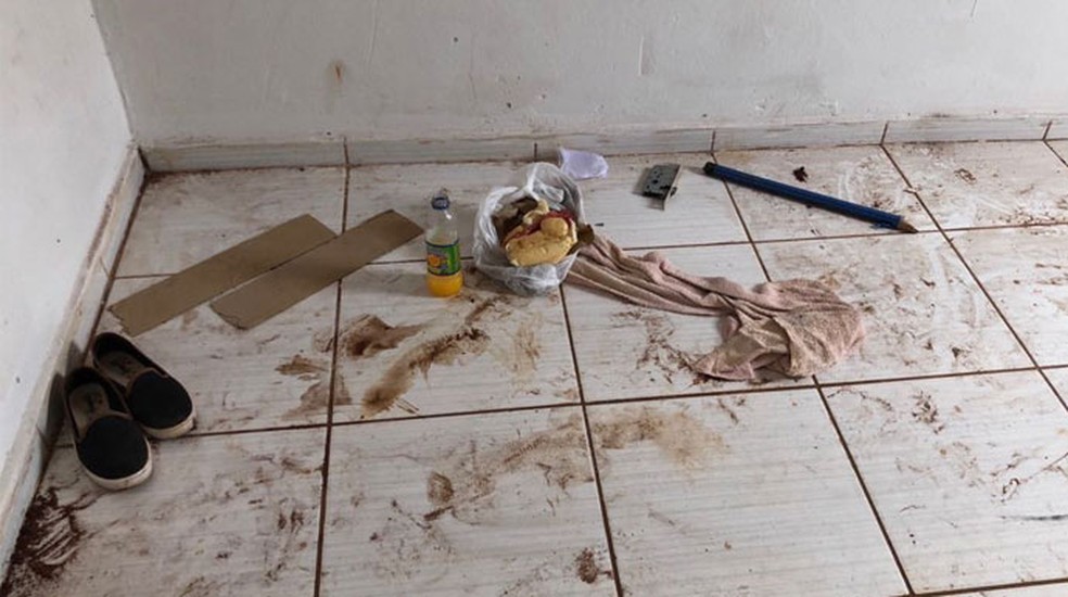 Idosa foi encontrada em uma casa ainda em construção e bastante suja em Assis (Foto: Assiscity/ Divulgação )