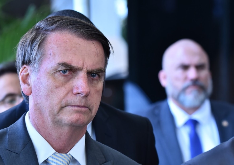 O presidente eleito Jair Bolsonaro durante entrevista no gabinete de transição â?? Foto: Rafael Carvalho/Governo de Transição