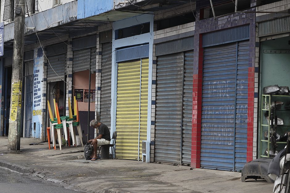 No último ano, dez ferros-velhos fecharam as portas no Lobato