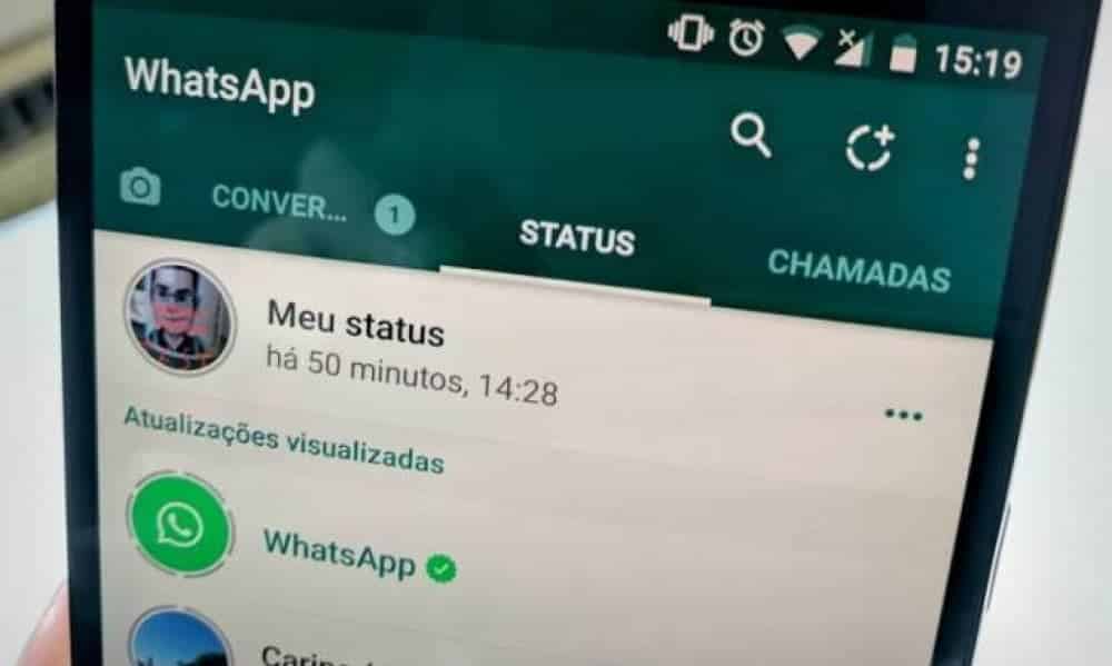 Resultado de imagem para fotos de alguem vendo um zap