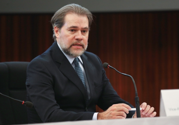 BrasÃlia - Carmem Lucia e o Dias Toffoli participam do encerramento do XI Encontro Nacional do Poder Judiciário onde o CNJ divulga as metas do Judiciário em 2017 e 2018 (Fabio Rodrigues Pozzebom/Agência Brasil)