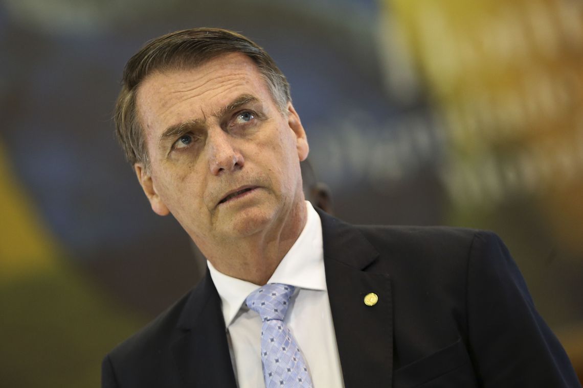 O Presidente eleito Jair Bolsonaro, fala com a imprensa após reunião com os futuros comandantes das Forças Armadas, no Comando da Marinha, em BrasÃlia.