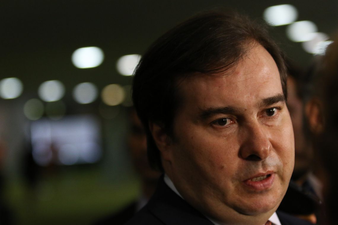 Presidente da Câmara dos Deputados, Rodrigo Maia, fala à imprensa, sobre a expectativa de votações na Casa.