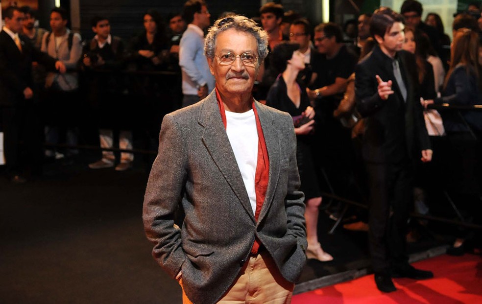 O ator Nelson Xavier chega ao Cine Odeon para a exibição de 'Gonzaga - De pai para filho', de Breno Silveira (Foto: Alexandre Durão/G1)