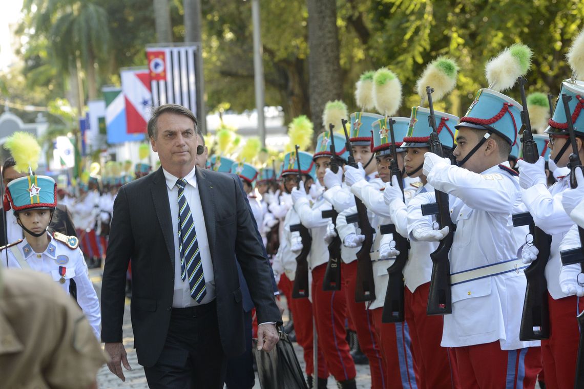 O presidente Jair Bolsonaro participa das comemorações dos 130 anos do Colégio Militar do Rio de Janeiro.