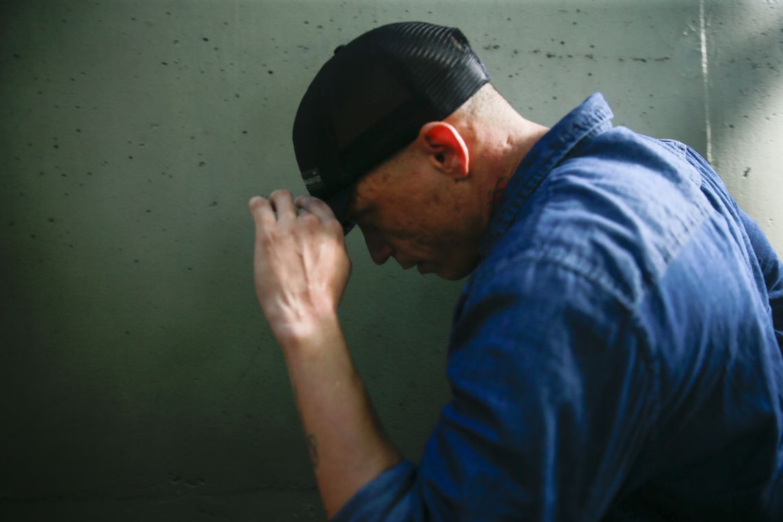 O vigilante Davi Ricardo Moreira Amâncio, 32 anos, chega para depor na Delegacia de HomicÃdios na Barra da Tijuca, acusado da morte de Pedro Henrique Gonzaga, por imobilização seguida de asfixia, numa filial do supermercado Extra.