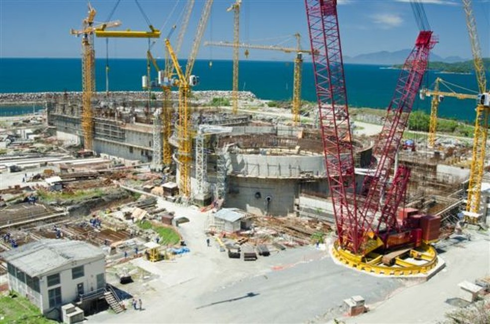 Usina de Angra 3, no Rio de Janeiro, estÃ¡ em construÃ§Ã£o hÃ¡ mais de trÃªs dÃ©cadas e estÃ¡ com obras paradas â?? Foto: Eletronuclear