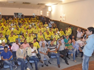 Resultado de imagem para Mil mototaxistas se credenciam para explorar serviço na capital baiana