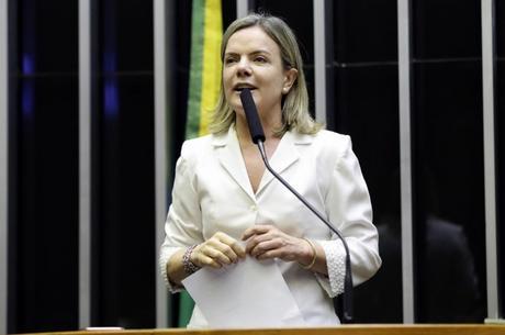 Resultado de imagem para PGR pede que denúncia contra Gleisi seja enviada para a Lava Jato