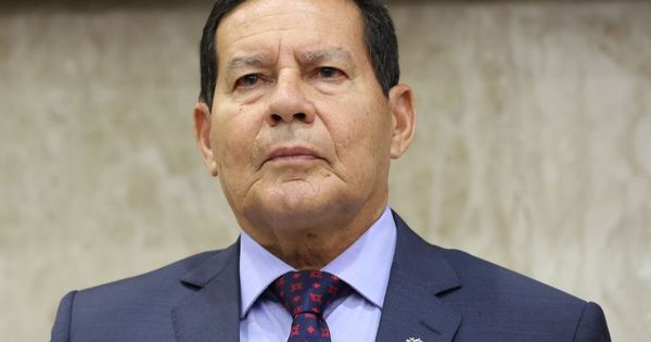 Resultado de imagem para Mourão defende reforma polÃtica após a conclusão da Previdência