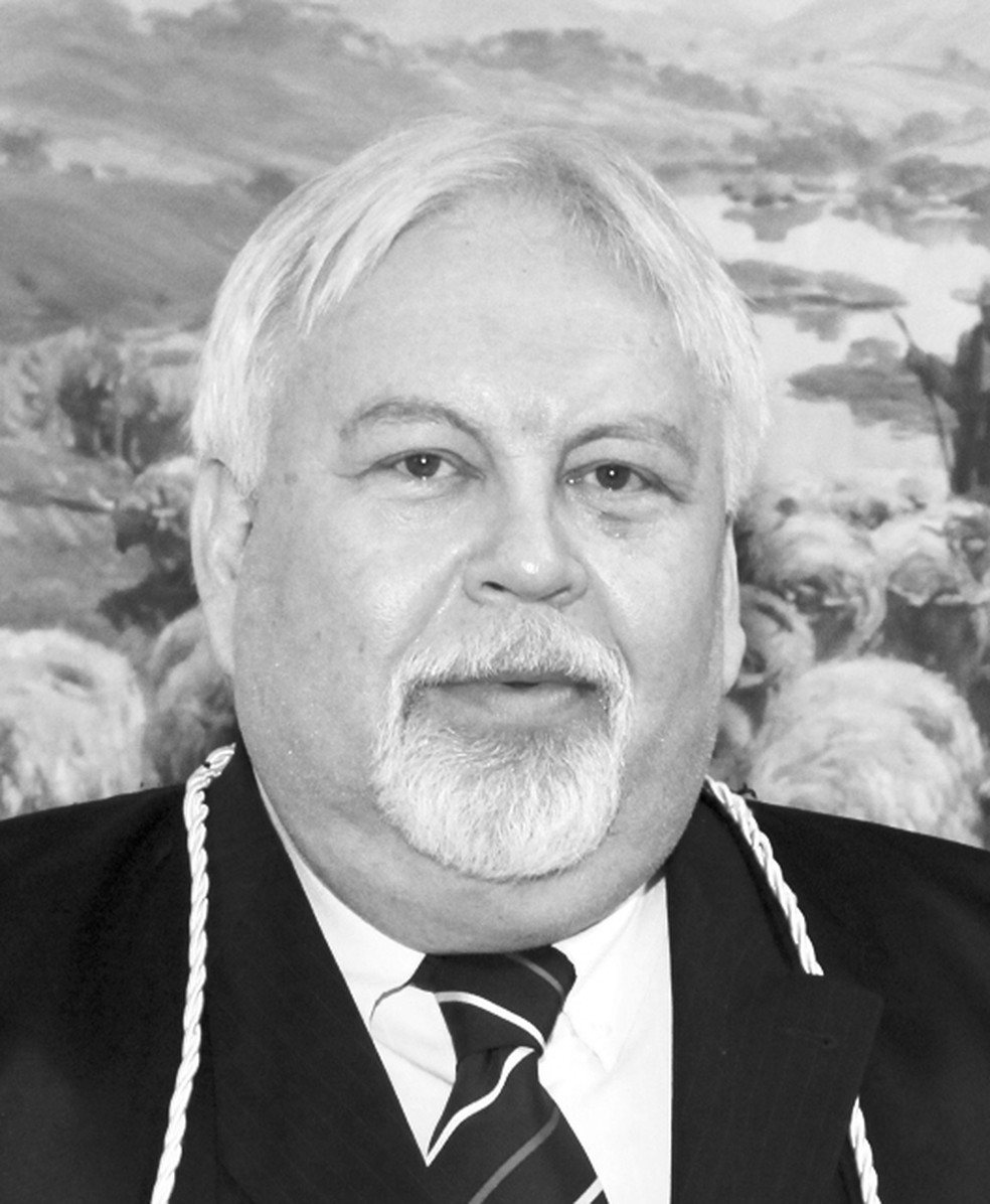 Carlos Eduardo Andersen Espínola tinha 70 anos  (Foto: Divulgação/TJ-PR)