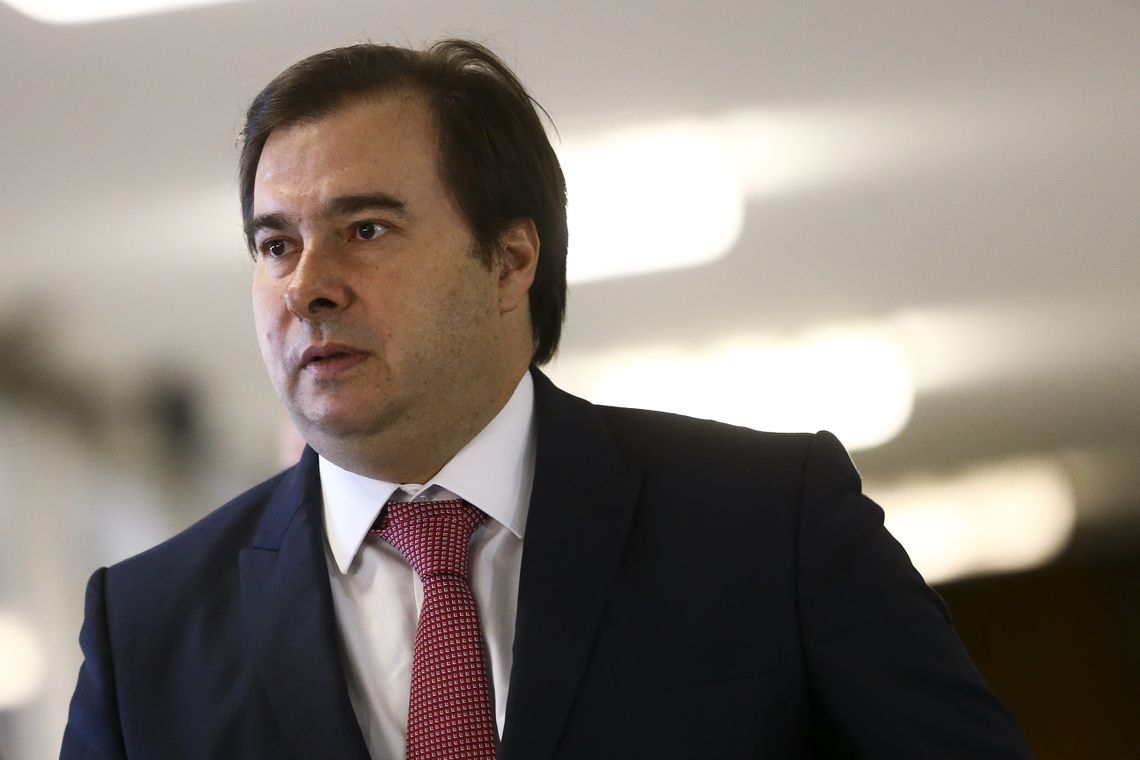 O presidente da Câmara dos Deputados, Rodrigo Maia, chega ao Congresso para reunião de lÃderes partidários.