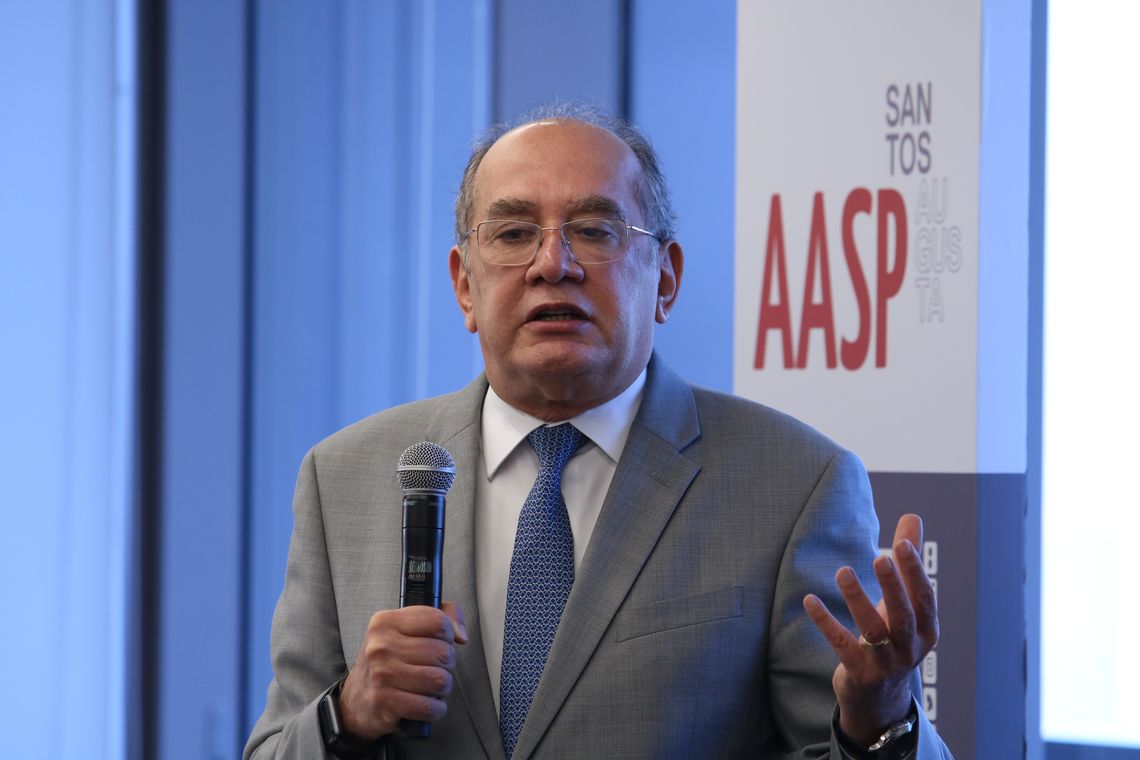 O ministros do Supremo Tribunal Federal, Gilmar Mendes, participa do seminário, Repercussão geral da questão constitucional e os recursos repetitivos no Supremo Tribunal Federal, na Associação dos Advogados de São Paulo