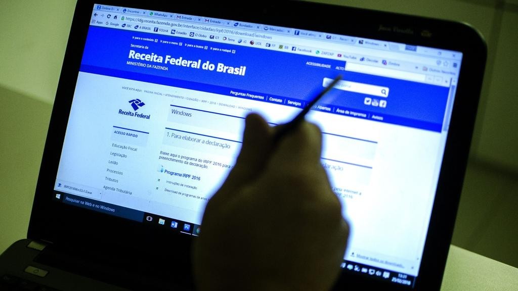 Resultado de imagem para Receita libera na quinta lote residual de restituição de Imposto de Renda