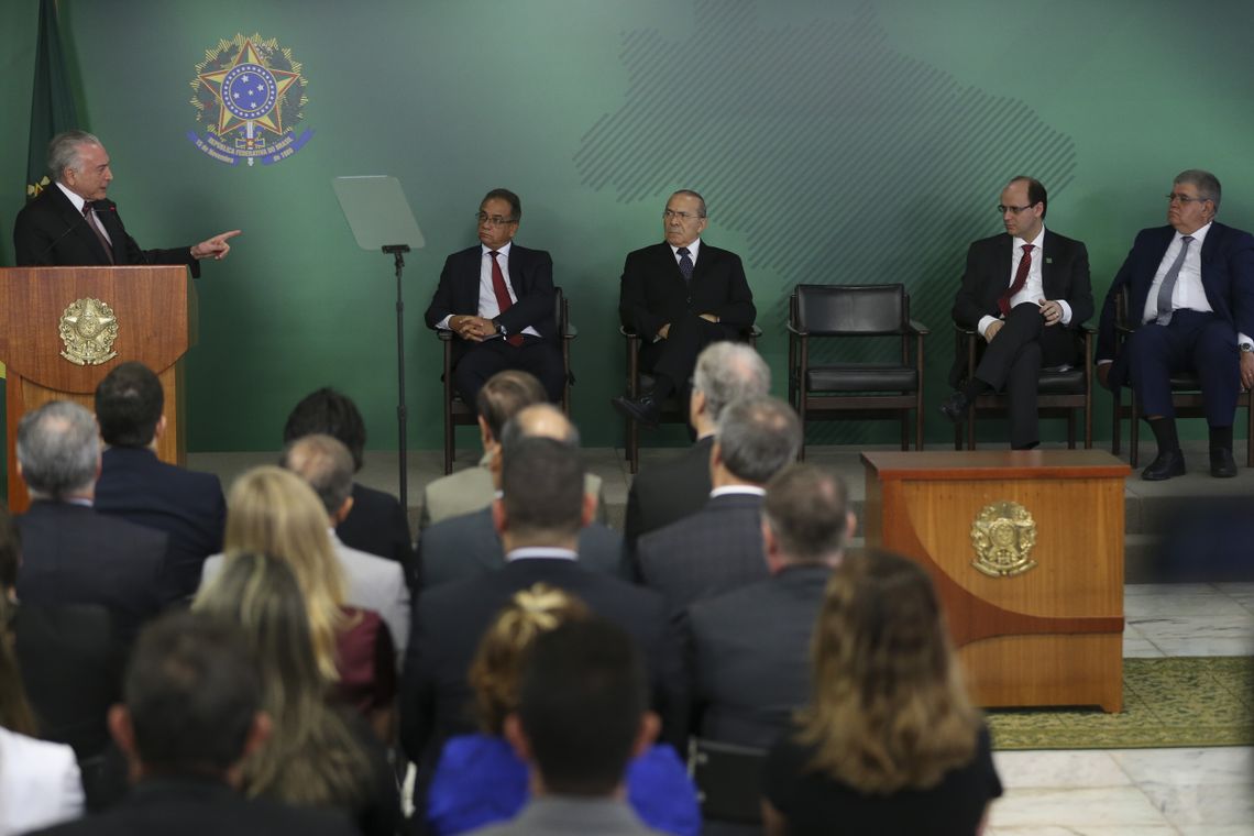 O presidente Michel Temer discursa na cerimônia de anúncio de investimentos para o Novo Ensino Médio e avaliação do impacto do Programa do Ensino Médio em Tempo Integral, no Palácio do Planalto.