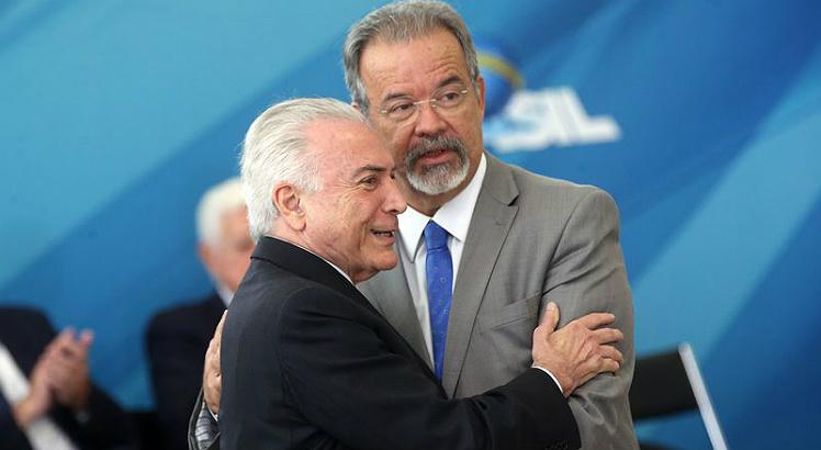 Resultado de imagem para Ministros reagem a retirada de recursos para Segurança