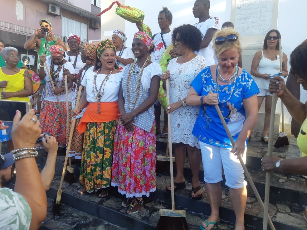 Lavagem das "Nativas" Ã© extraoficial, mas que tambÃ©m jÃ¡ virou tradiÃ§Ã£o. â?? Foto: Adriana Oliveira/TV Bahia