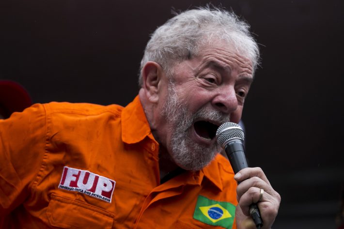 Resultado de imagem para fotos de lula em julgamento lava jato
